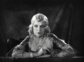 man-who-laughs-baclanova